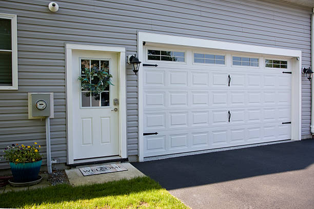 24/7 Emergency Garage Door Panel Replacement experts in Homer, LA